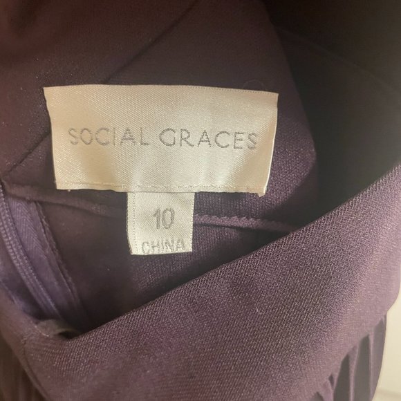 Social Graces Women's Sleeveless Plunging V-Neck Gown Size 10 - Picture 6 of 7